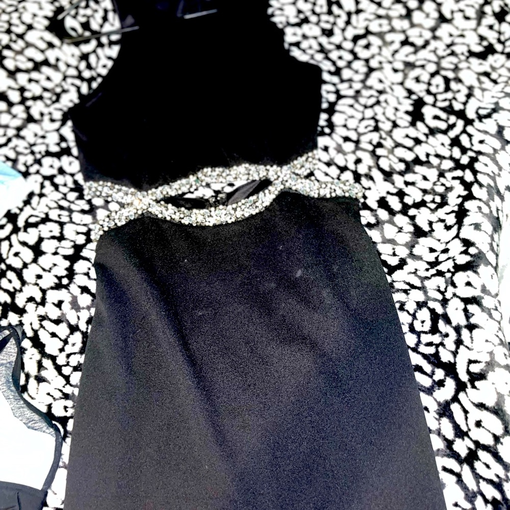 Dress - Picture 2 of 2